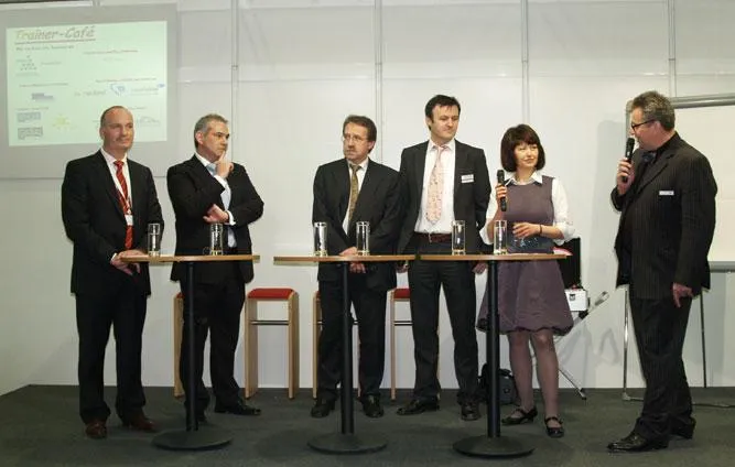 Podiumsdiskussion auf der Didacta, moderiert von A. Peter Kunzweiler Bild: Podiumsdiskussion auf der Didacta, moderiert von A. Peter Kunzweiler
