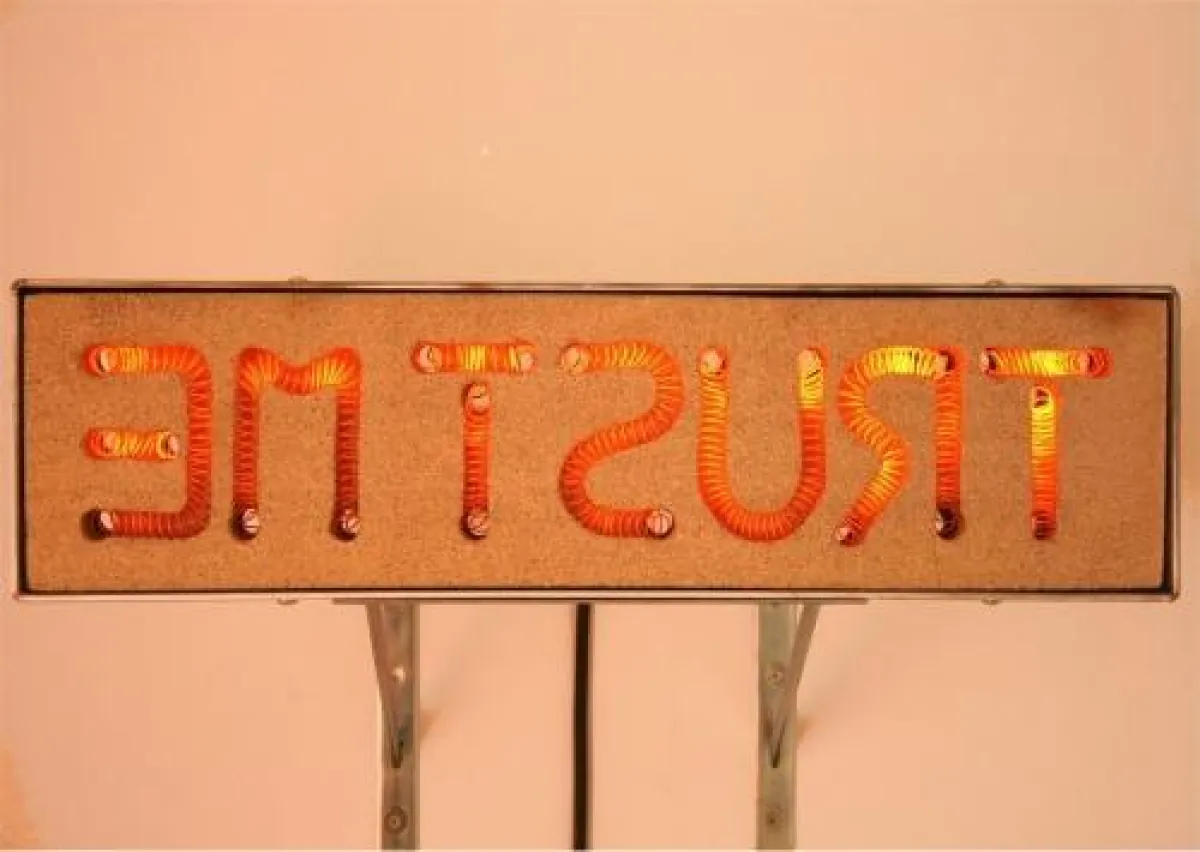 Trust Me  © Joakim Allgulander, 2006