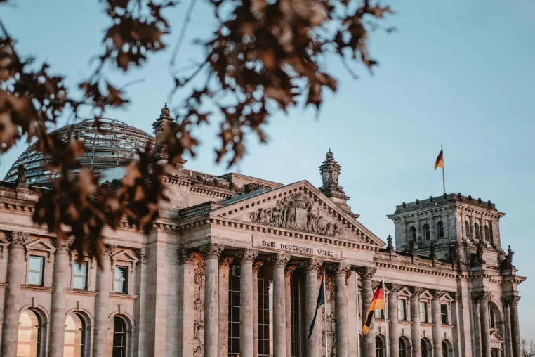 Bild: Bundestag stoppt Vorstoß zu Extremvermögen