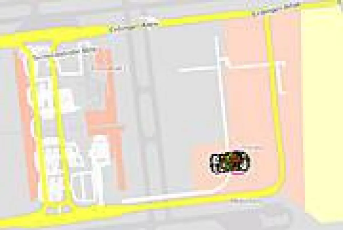 Einsatz einer Kehrmaschine auf einem Areal von circa 200 x 60 Metern. (Abbildung: rona:systems)