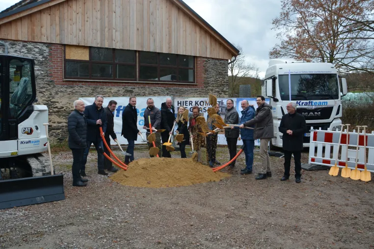 Bild: Spatenstich zum geförderten Breitbandausbau im Rhein-Lahn-Kreis