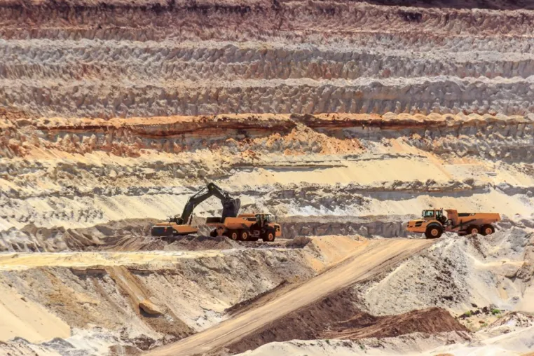 Bild: Allup meldet hochgradige Quarzsande in situ mit durchschnittlich 98,8% SiO2 auf Sparkler C