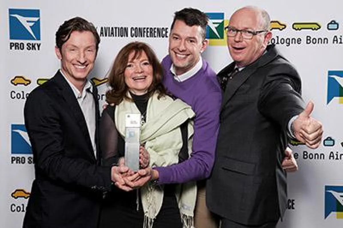 PRO SKY Aviation Excellence Award 2014 für den perfekten VIP-Flug (v.l.n.r.): Armin Truger (CEO, PRO