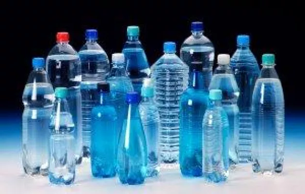 Bild: Mineralwasser oder Leitungswasser