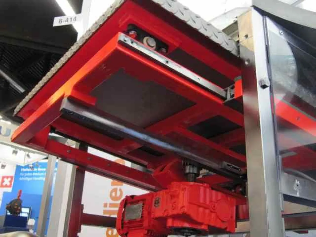 Das Modulsystem der Steel in Motion GmbH macht Hochlager sicherer