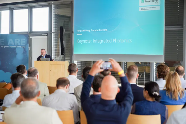 Integrierte Photonik als Schlüsseltechnologie für kompakte und leistungsstarke Systeme Bild: Integrierte Photonik als Schlüsseltechnologie für kompakte und leistungsstarke Systeme