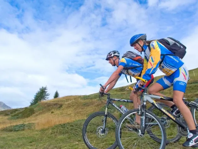 Bild: Mountainbike-Erlebnis zwischen Berg und Historie