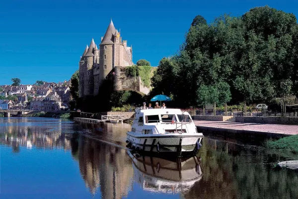 Bild: Komm mit ins Hausboot-Abenteuerland…