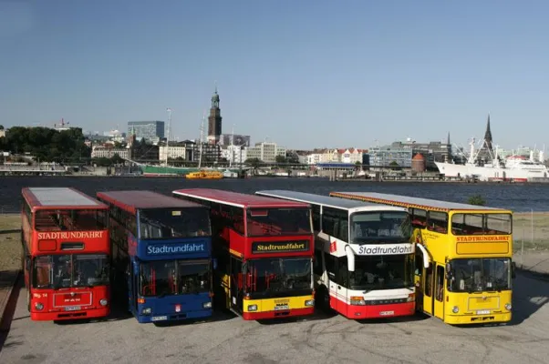 Bild: CO2-neutral zum Mond und zurück - Rundfahrtverbund unterstützt Hamburger Klimaschutzziele mit greenmiles