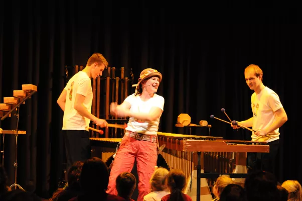 Bild: Trommeltroll Anatol kommt nach München - Kinderkonzert von mini.musik am 21. April 2024