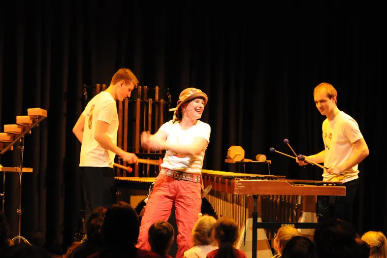 Trommeltroll Anatol kommt nach München - Kinderkonzert von mini.musik am 21. April 2024 Bild: Trommeltroll Anatol kommt nach München - Kinderkonzert von mini.musik am 21. April 2024