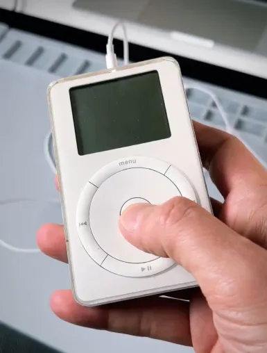 Bild: Mit dem Berliner Reparaturbonus den iPod Classic 1. Generation nachhaltig reparieren lassen!