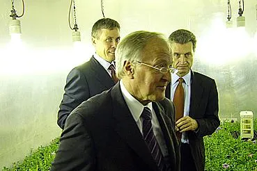 Bild: Hightech für den Gartenbau begeistert Spitzenpolitiker