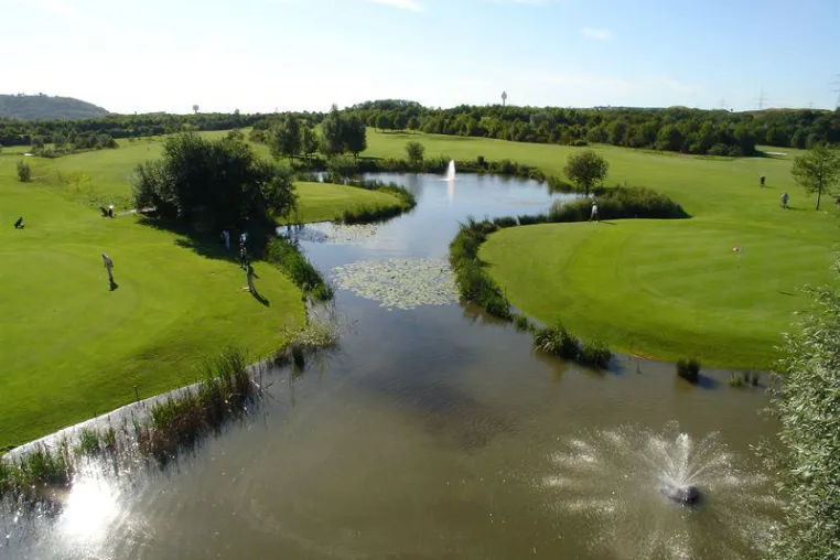 Bild: Zweifach schön: Golfen im Schwarzwald und auf Monrepos