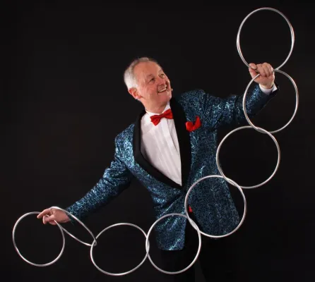 Bild: Heinz, der Zauberer hat 25 jähriges Bühnenjubliläum