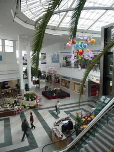 Bild: AENGEVELT vermittelt rd. 1.465 m² Einzelhandelsfläche im „Neefepark“ in Chemnitz an Woolworth