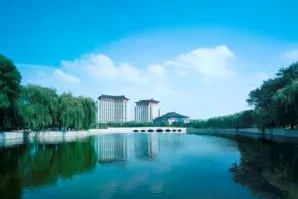 Bild: Konfuzius meets Shangri-La