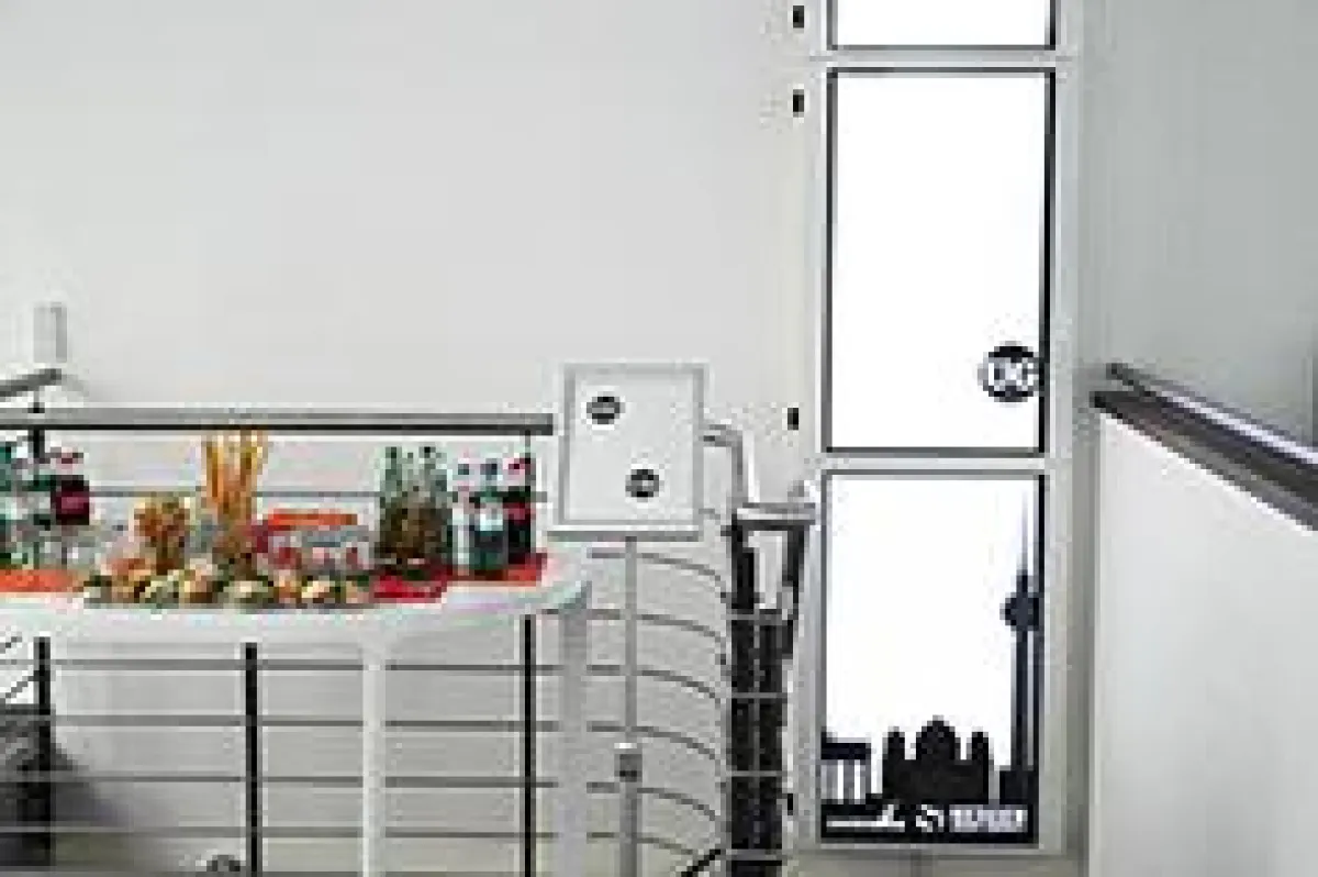 NEXGEN smart instore Wegeleitsystem SensorNonTouch