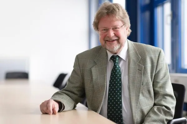 Professor von Hauff zählt zu den 100 einflussreichsten Ökonomen Deutschlands Bild: Professor von Hauff zählt zu den 100 einflussreichsten Ökonomen Deutschlands