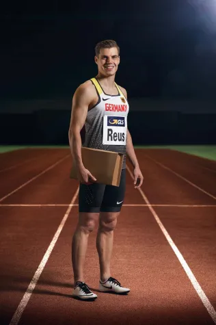 GLS unterstützt Julian Reus, Deutschlands schnellsten Sprinter Bild: GLS unterstützt Julian Reus, Deutschlands schnellsten Sprinter