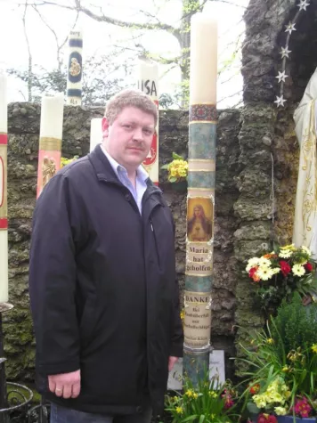 Bild: Überragendes Zeichen der Dankbarkeit - 2,5 Meter hohe Kerze