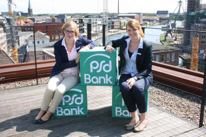 Bild: Zwei neue Azubis bei der PSD Bank