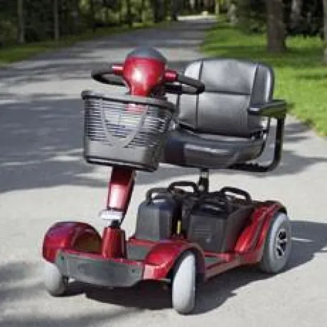 Bild: EMG Elektromobile stellt die Version SR 3.17 für den deutschen Markt vor