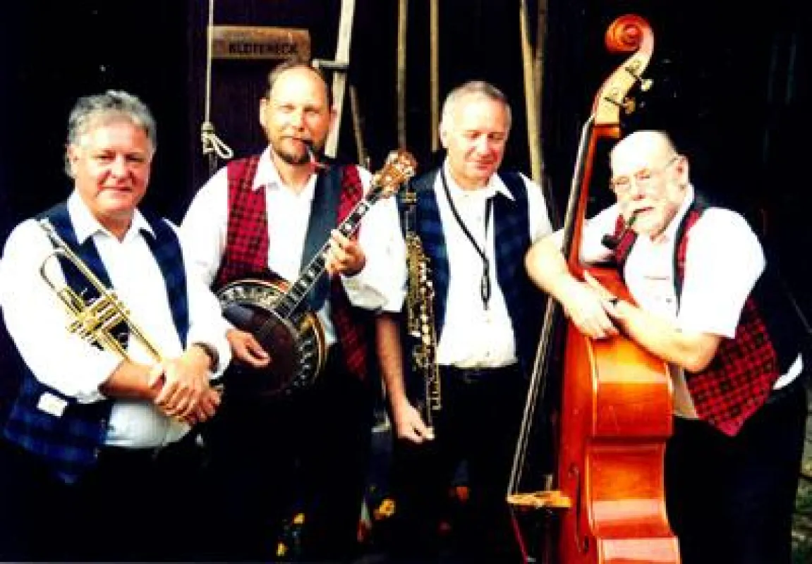 Happy Feet Jazzband
