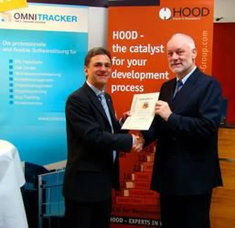 v.l. Rupert Wiebel (Geschäftsführer HOOD Group) und Dr.-Ing. Joachim Lenzer( CEO OMNINET® Deutschland)