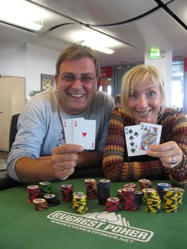 Ganz Berlin gegen Arno und die Morgencrew - Radio 104.6 RTL und everestpoker.net laden zur 104.6 Pokernacht Bild: Ganz Berlin gegen Arno und die Morgencrew - Radio 104.6 RTL und everestpoker.net laden zur 104.6 Pokernacht
