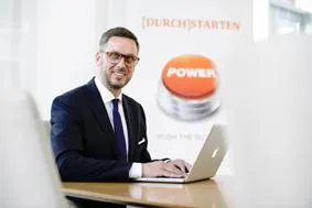 TA Triumph-Adler erzielt positives Halbjahresergebnis und wird zum Informationsmanager für den Mittelstand Bild: TA Triumph-Adler erzielt positives Halbjahresergebnis und wird zum Informationsmanager für den Mittelstand