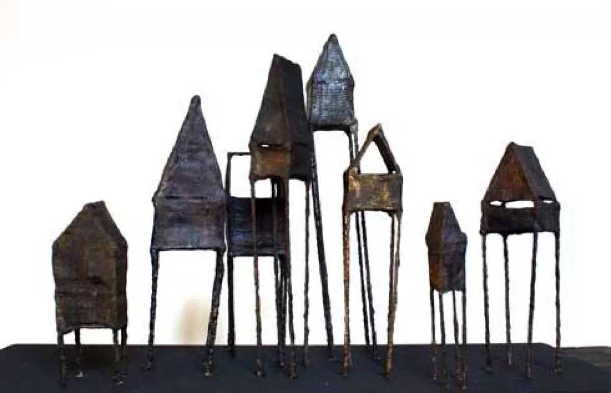 Die tote Stadt, Skulpturen von Sonja Blattner