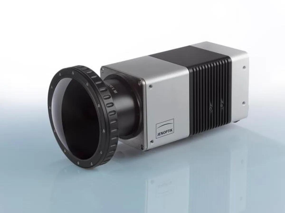 1.0 / 7,5 Millimeter Infrarotobjektiv mit hybrider DLC-Beschichtung  und Thermografiekamera IR-TCM H