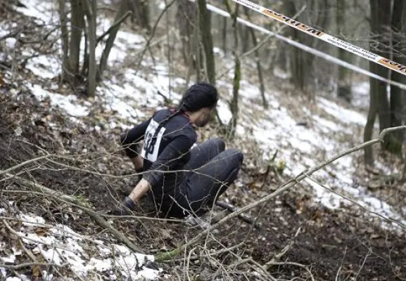 Bild: Die BraveheartBattle Hindernisse 1-3: Berg- und Talfahrt und der „Nebel des Grauens"