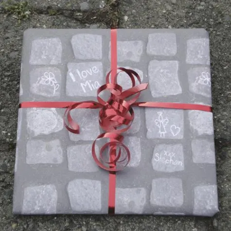 "pluddel dir dein Geschenkpapier" - Zu Valentin online Geschenkpapier selber machen Bild: "pluddel dir dein Geschenkpapier" - Zu Valentin online Geschenkpapier selber machen