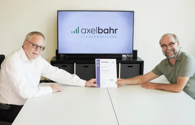 Bild: Ausgezeichnetes Prinzip und einzige zertifizierte Steuerberaterkanzlei in Ennepe-Ruhr