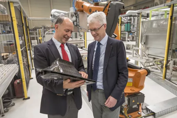 Bild: Cambridge scientists: „It is an honour to be here at Chemnitz University of Technology“