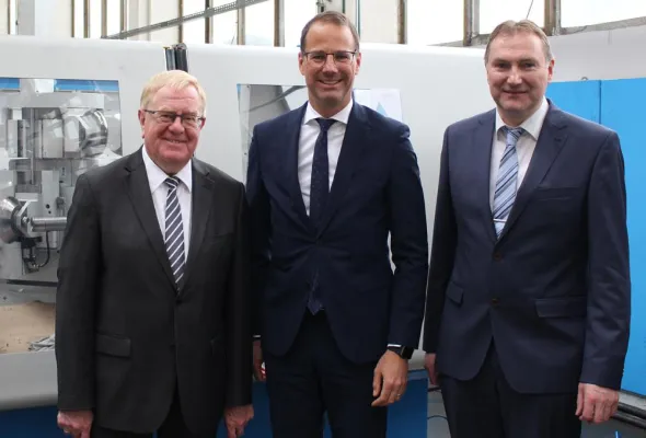 Bild: Bundestagsabgeordneter Reinhold Sendker besucht Leifeld