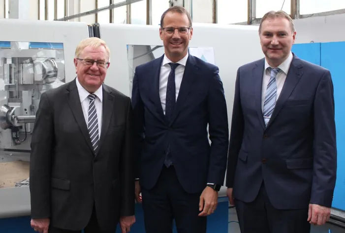 Bild: Bundestagsabgeordneter Reinhold Sendker besucht Leifeld