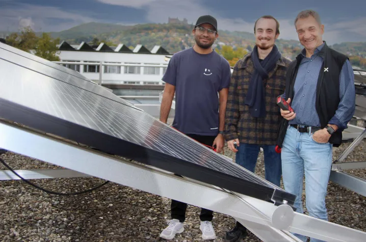 Der Sonne hinterher: Indischer Student erforscht Solarenergie in Coburg Bild: Der Sonne hinterher: Indischer Student erforscht Solarenergie in Coburg