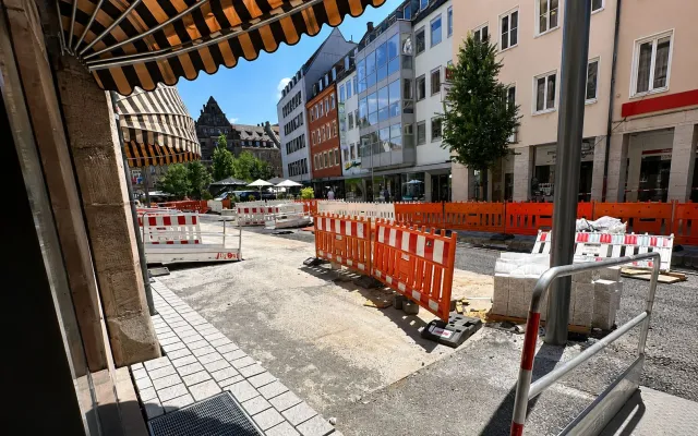 Bild: Mauthalle Nürnberg: Die Hörberatung bittet Bürgermeister Krieglstein um Ortstermin zur Baustellensituation