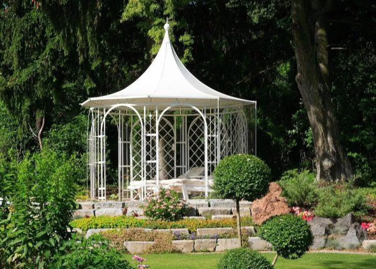 Gartenpavillon in verschiedene Farben lieferbar