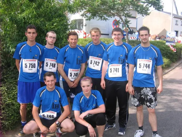 Bild: Auszubildende des Internationalen Bundes (IB) in Pirmasens nehmen am "Firmenlauf Saarland" teil