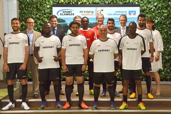 Bei der Integrationsarbeit nicht nur am Ball bleiben, sondern vorauseilen. Das Kolping Akademie-Team legt vor. Bild: Bei der Integrationsarbeit nicht nur am Ball bleiben, sondern vorauseilen. Das Kolping Akademie-Team legt vor.