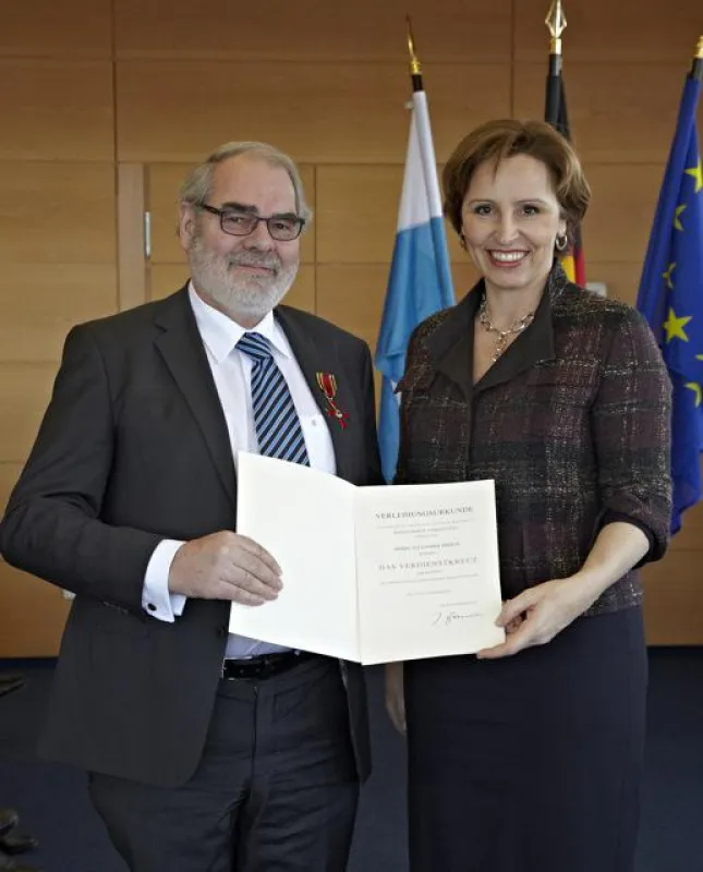 Alexander Eberth, Condrobs, mit Christine Haderthauer, Sozialministerin Bayern (c) Gert Krautbauer