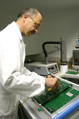 MAZeT investiert in Mixed-Signal-Testsystem für Entwicklungsaufgaben Bild: MAZeT investiert in Mixed-Signal-Testsystem für Entwicklungsaufgaben