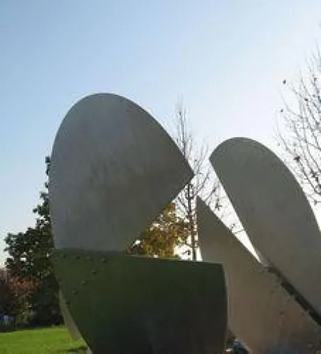 Stadt Ladenburg zeigt Mut zu zeitgenössischer Fleckenstein-Kunst Bild: Stadt Ladenburg zeigt Mut zu zeitgenössischer Fleckenstein-Kunst