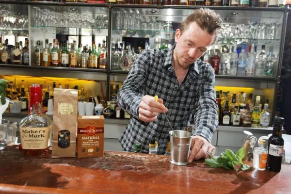 Bild: Handmade Cocktails with a handmade Bourbon: Maker’s Mark Mint Julep setzt auf Vielfalt und Kreativität