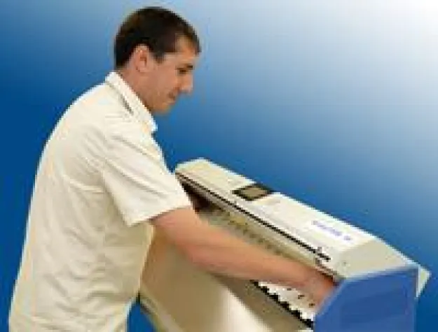 Effektives und kostengünstiges Scannen transparenter Großformatvorlagen Bild: Effektives und kostengünstiges Scannen transparenter Großformatvorlagen