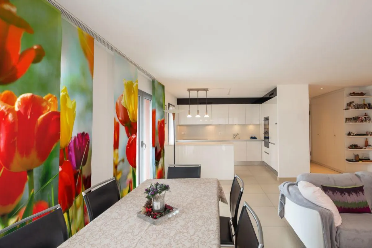 Schiebegardinen sind ein zuverlässiger Sicht- und Sonnenschutz.